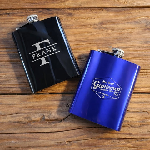 Heupfles Blauw Hoogglans inclusief Familiewapen gravure