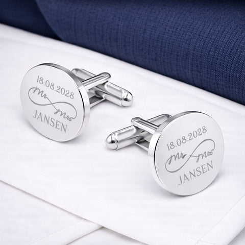 Manchetknopen - Mr & Mrs - Mr & Mr - Mrs & Mrs - gegraveerd met trouwdatum en achternaam - Zilverkleurig glans