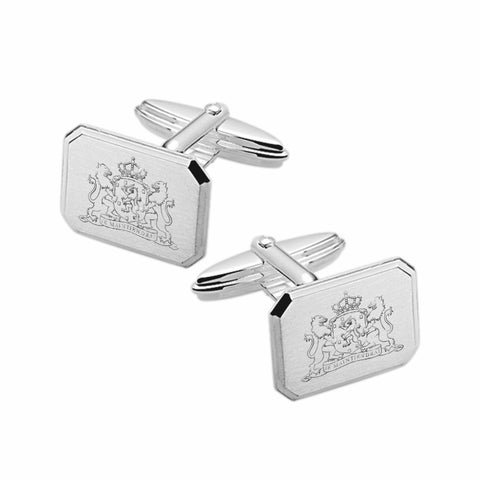 Zilveren manchetknopen met het Wapen van Nederland in achthoekige vorm