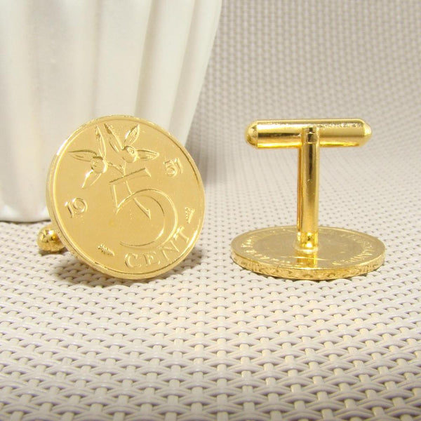 Manchetknopen gemaakt van 5 cent, stuiver 1951