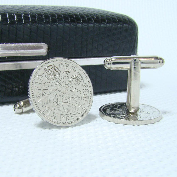 Manchetknopen Engeland Six Pence 1956