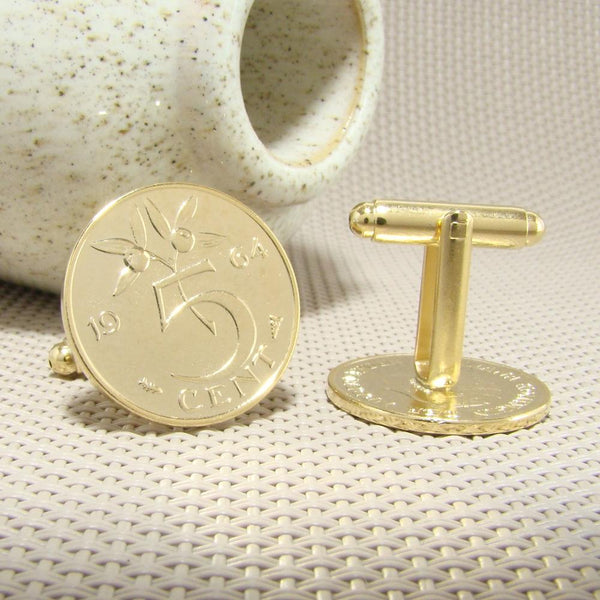Manchetknopen gemaakt van 5 cent, stuiver 1964