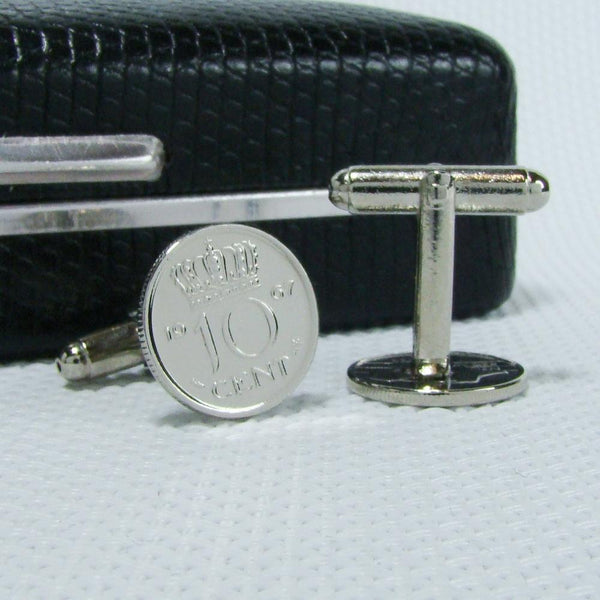 Manchetknopen gemaakt van 10 cent, dubbeltje 1967