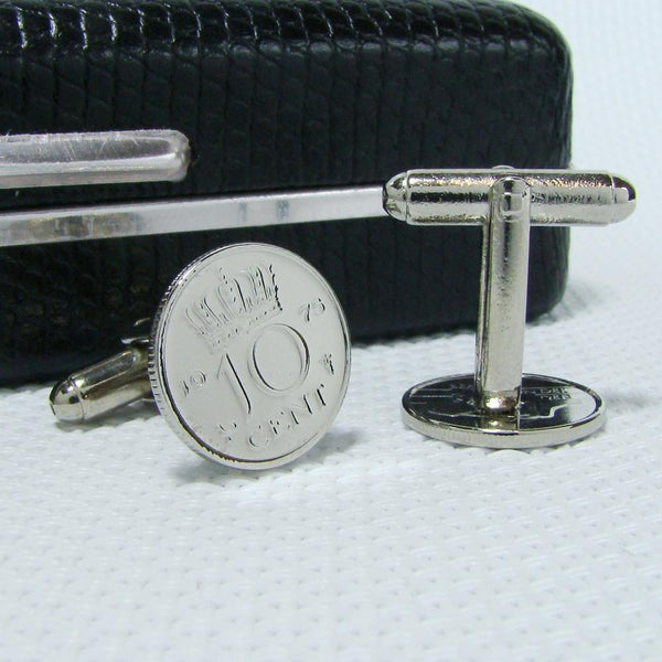Manchetknopen gemaakt van 10 cent, dubbeltje 1975