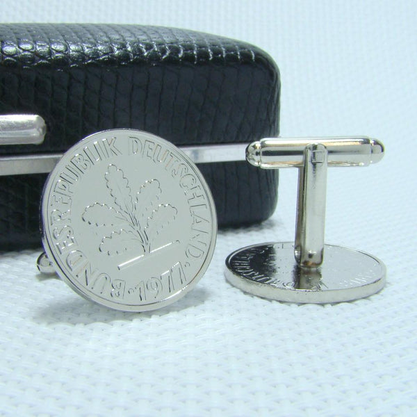 Manchetknopen Duitsland gemaakt van 10 Pfennig 1977