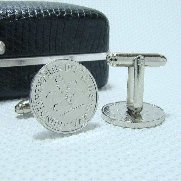 Manchetknopen Duitsland gemaakt van 5 Pfennig 1979