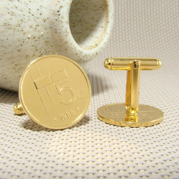Manchetknopen gemaakt van 5 cent, stuiver 1988