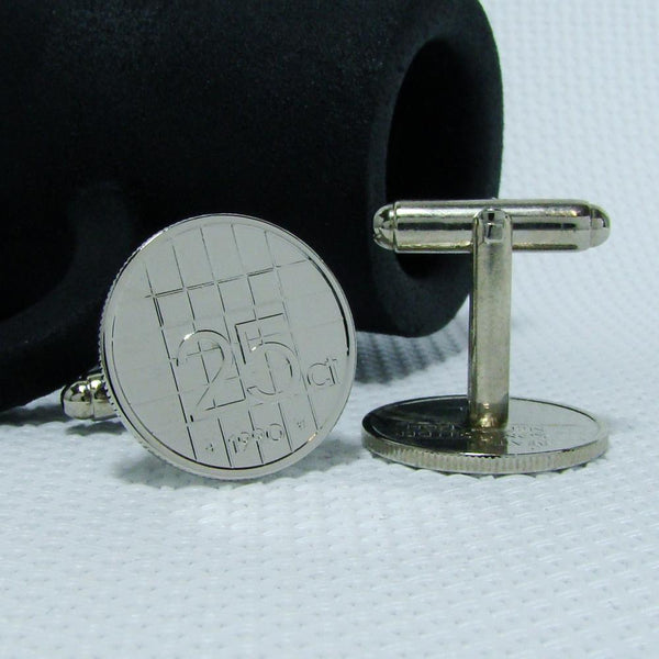 Manchetknopen gemaakt van 25 cent, kwartje 1990