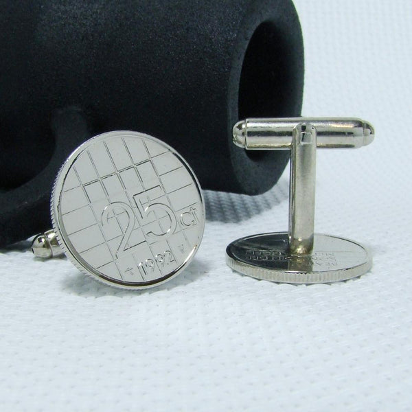 Manchetknopen gemaakt van 25 cent, kwartje 1992