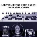 Glasgeschenk Kubus met afgeschuinde hoek - 40x40x40 mm - met gravure naar keuze